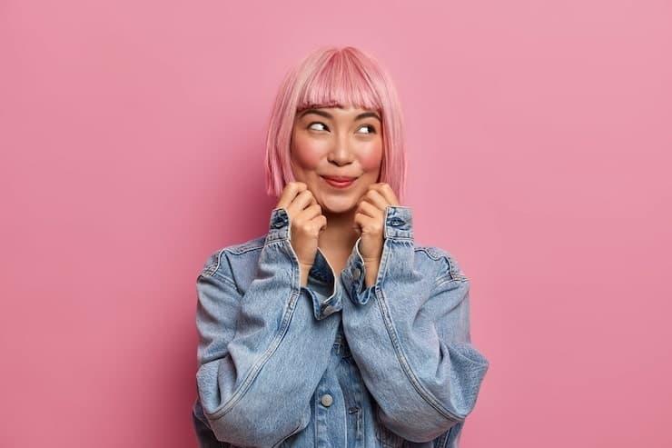 Practical DIY guide on how to wash synthetic wig without wig shampoo and revive fibers safely