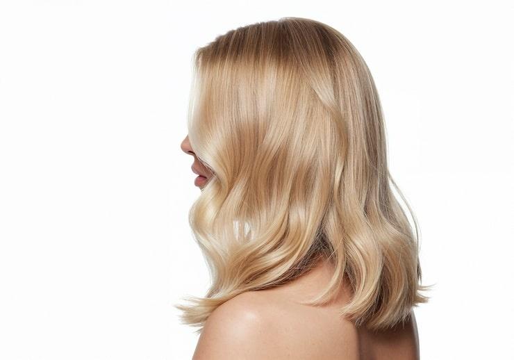 10 Subtle Tips on how to tell if someone is wearing a wig and what hair pros look for