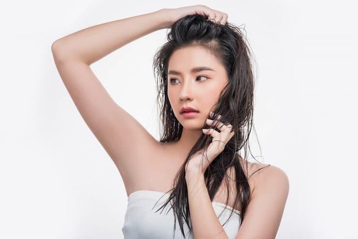 Explained why was lyle menendez wearing a wig and how it affected jury perception