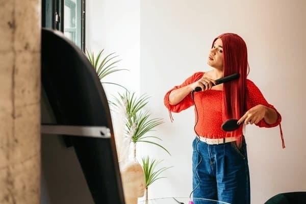 7 Easy Home Hacks for how to make a wig less itchy and wear it comfortably all day