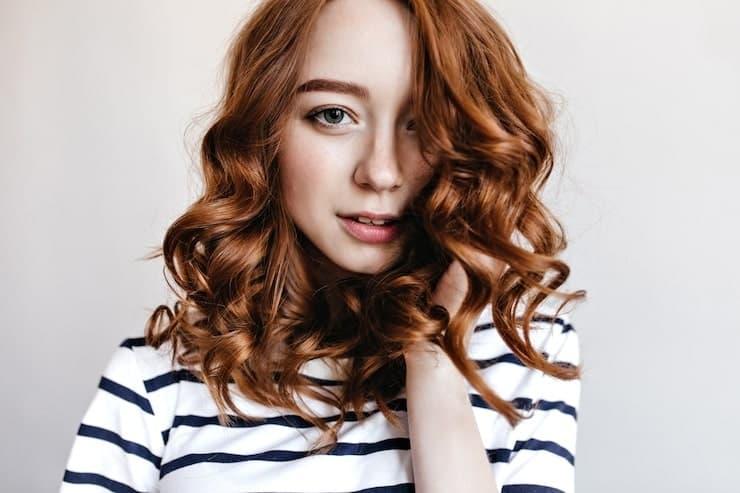 Easy DIY Guide on how to remove wig glue Safely from Skin and Lace Wigs